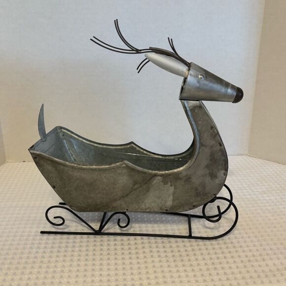 FTD Flowers Metal Prancer Reindeer Sleigh Planter With Plastic Liner - Picture 4 of 10